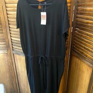 Kirundo XXL Black Jumpsuit. Never Worn With Tags. Comfy Fabric. Tie At Waist.
